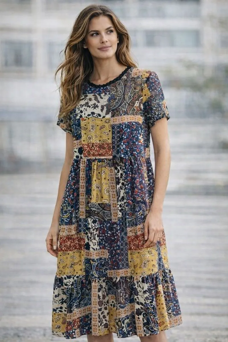 Ladies Paisley Chiffon Dress: Size 10 - Image 1