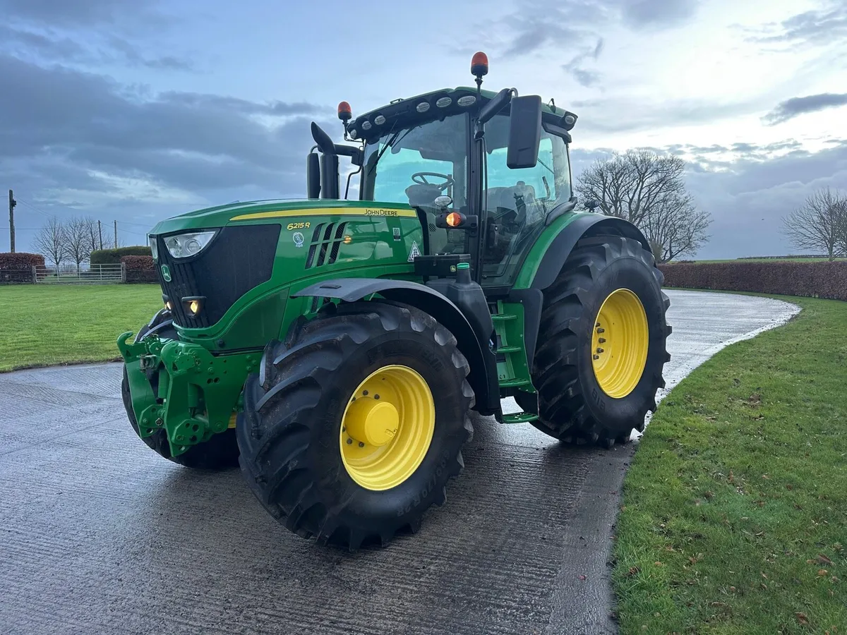 John Deere 6215r - Image 1