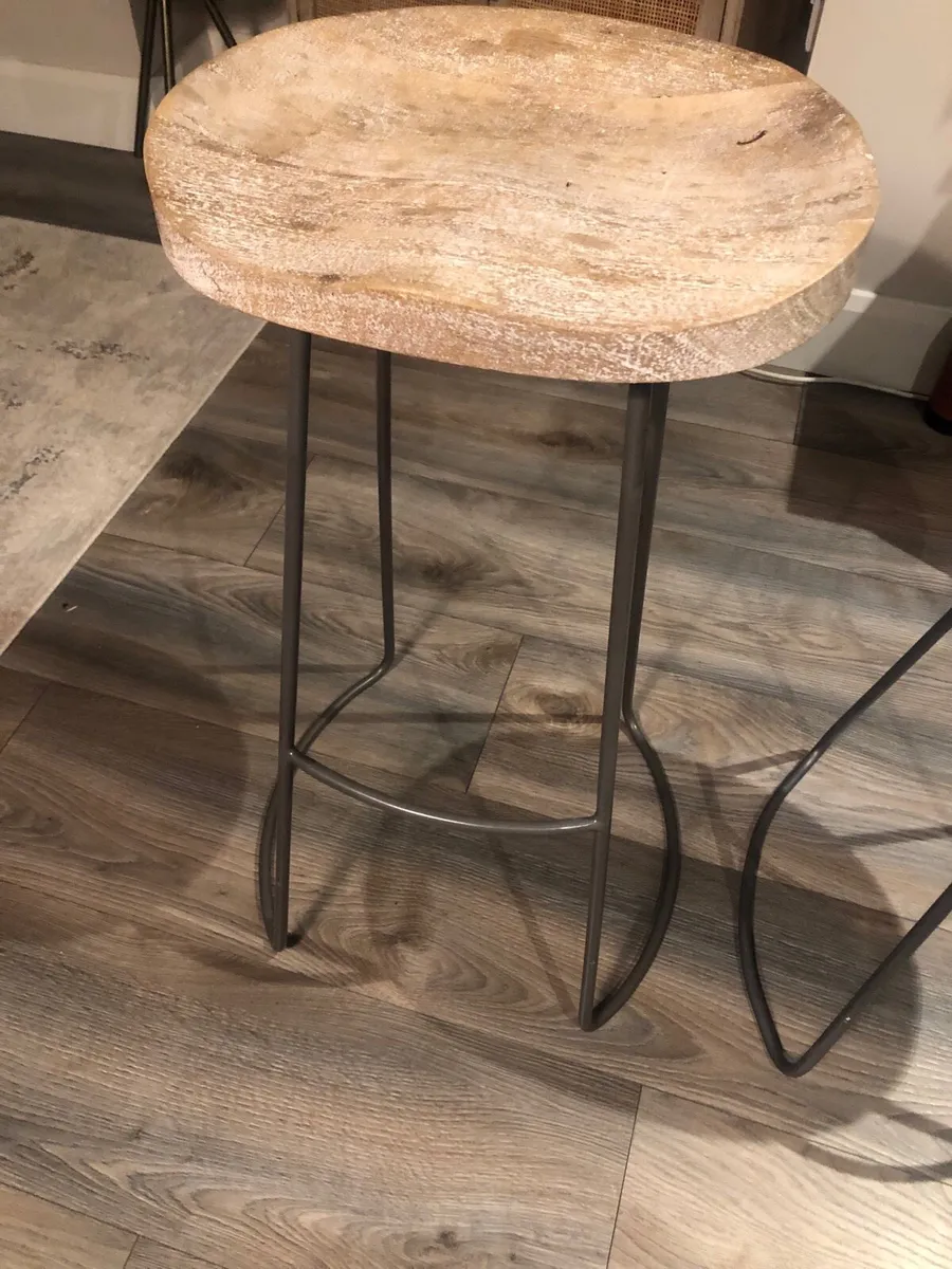 Kitchen island stools - Image 3