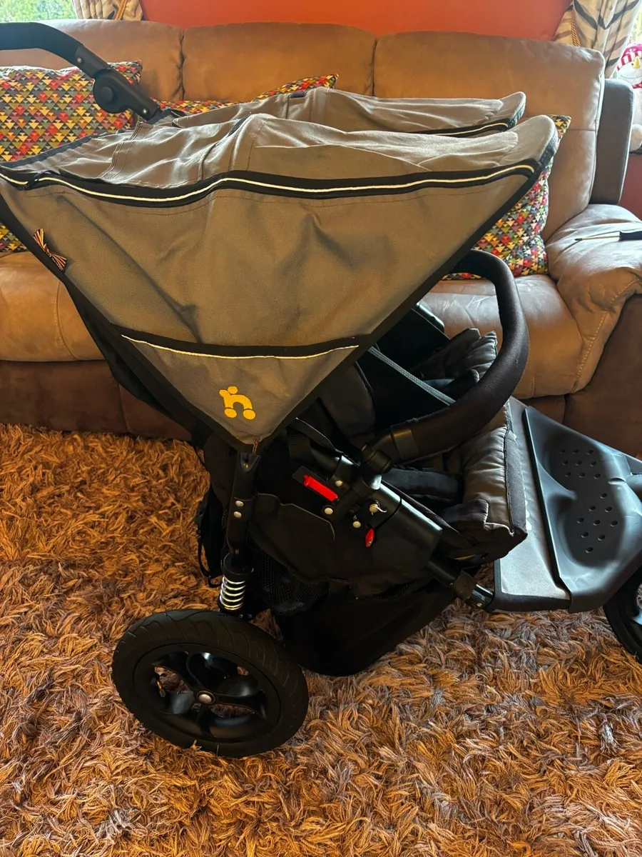 Out n about double buggy - Image 3