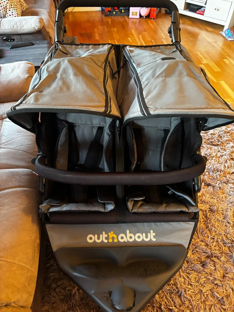 Out n about double buggy - Image 4