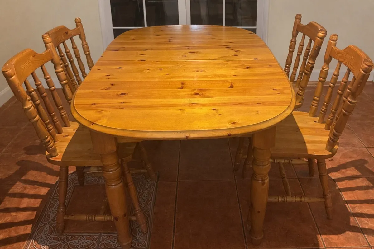 Dining table and 4 chairs - Image 2