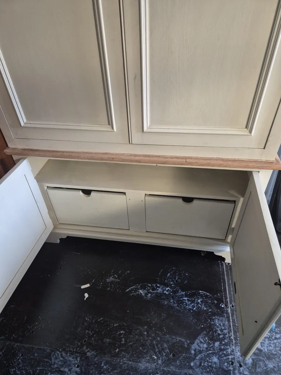 Neptune dresser/workstation - Image 4