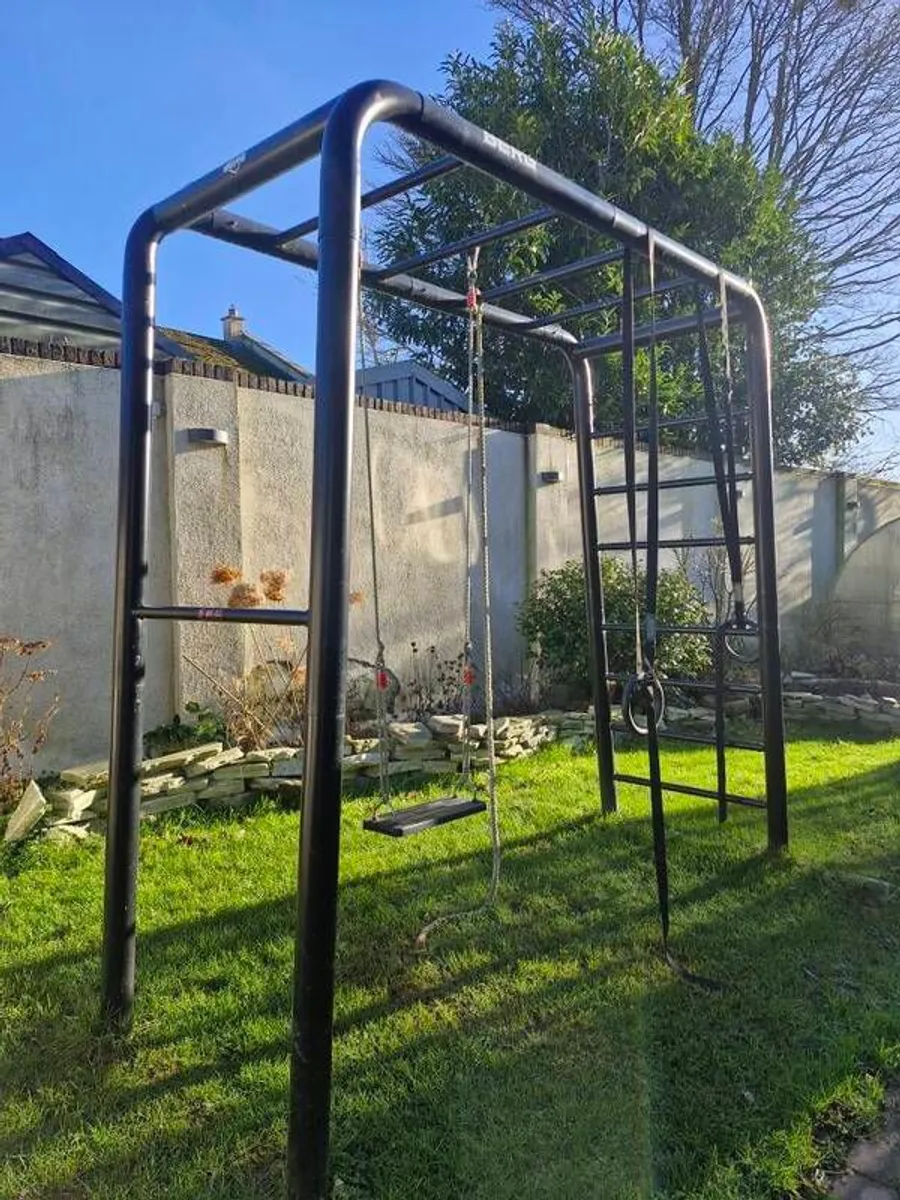 Berg climbing play base - Image 1