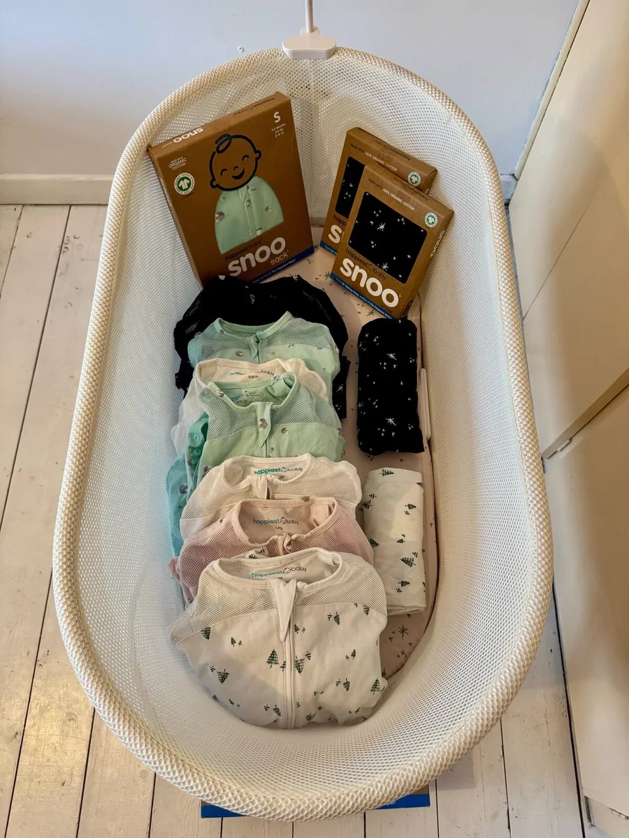 SNOO Smart Sleeper Baby Cot Bundle RRP EUR2000+ - Image 2