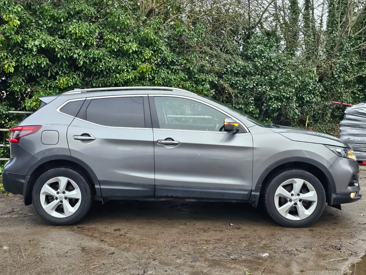 2018 Nissan qashqai automatic €12990 no offers - Image 3