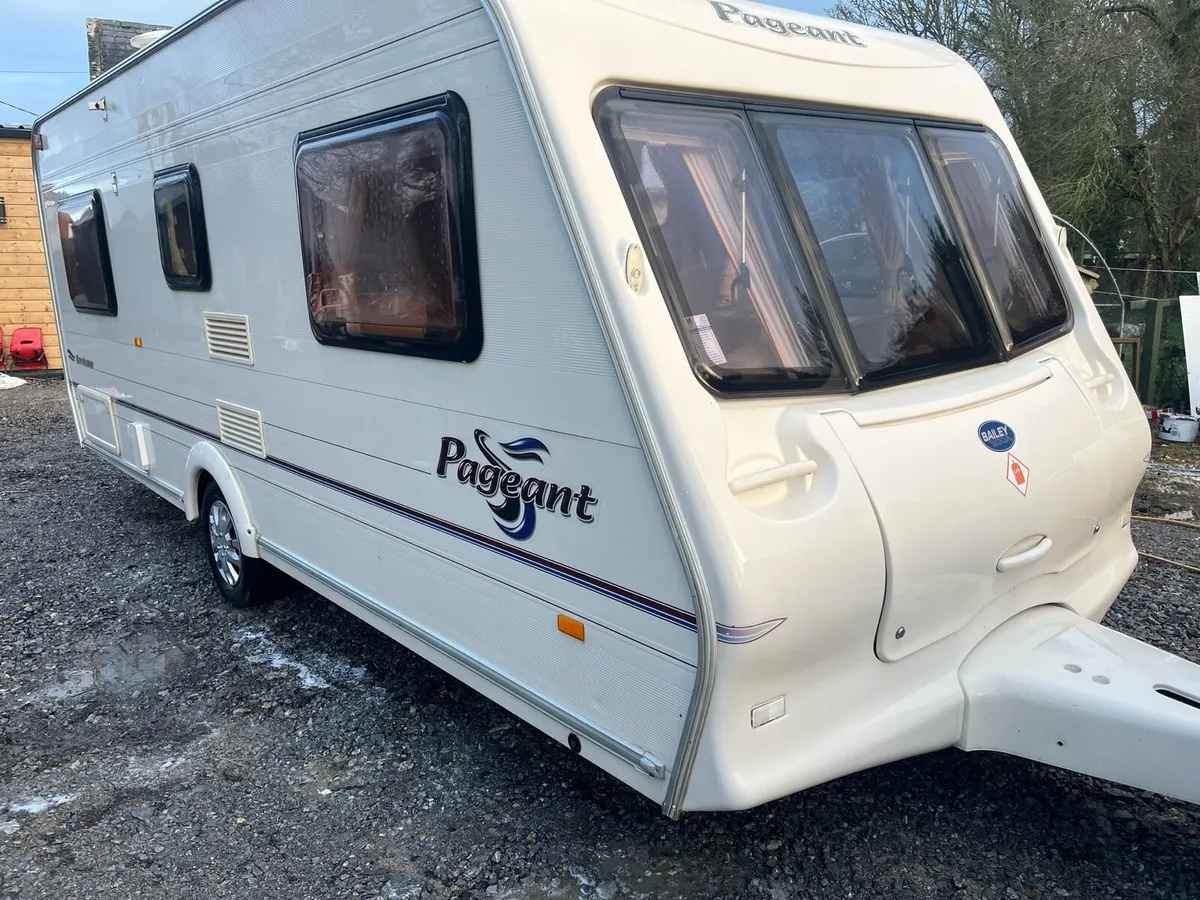 Bailey pageant Bordeaux 4 berth caravan - Image 2
