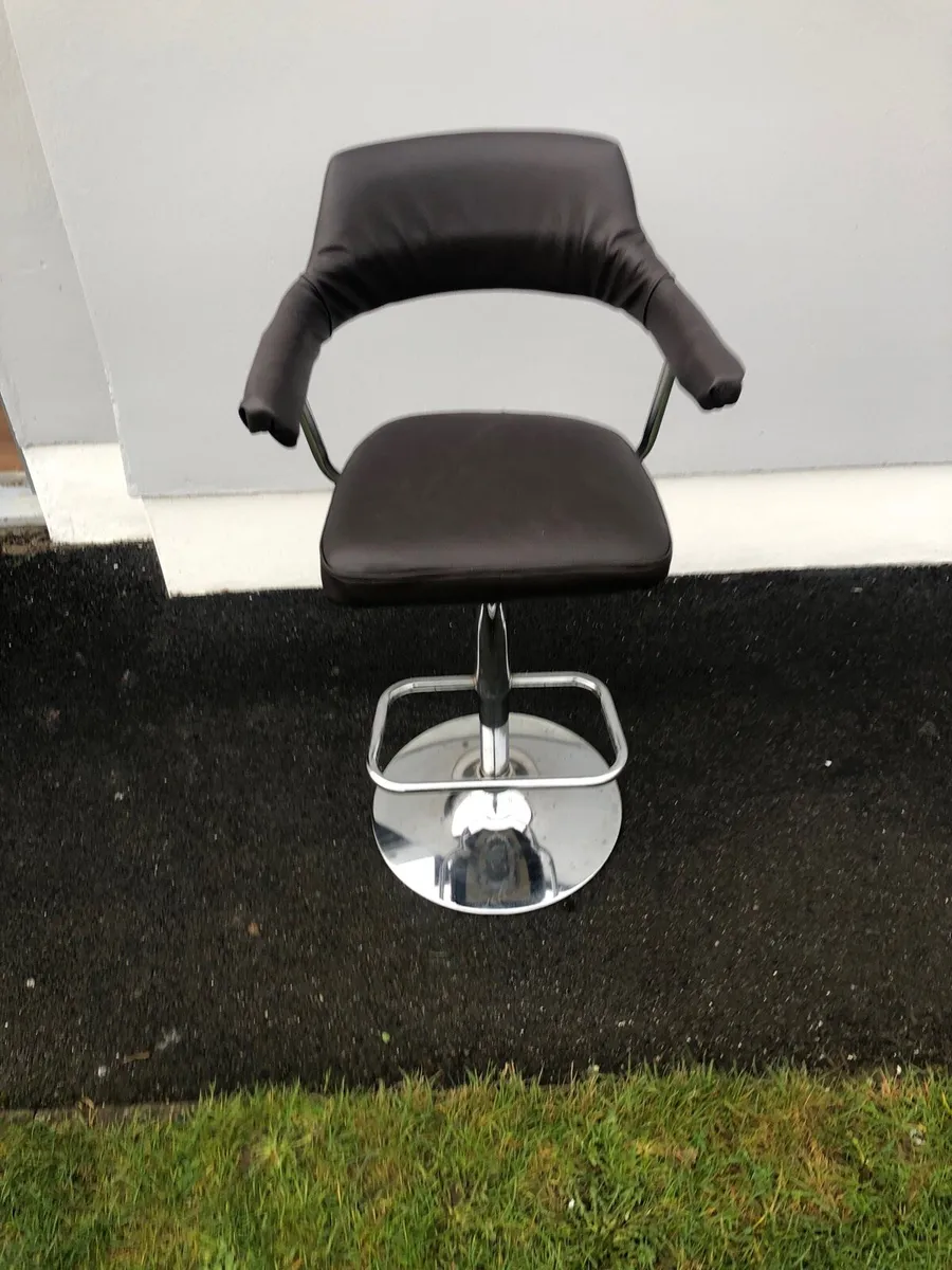 High stool - Image 2