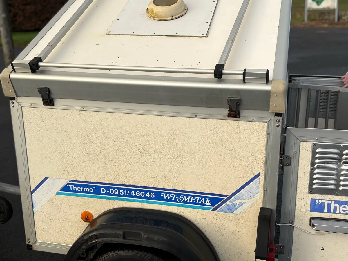 Dog trailer - Image 1