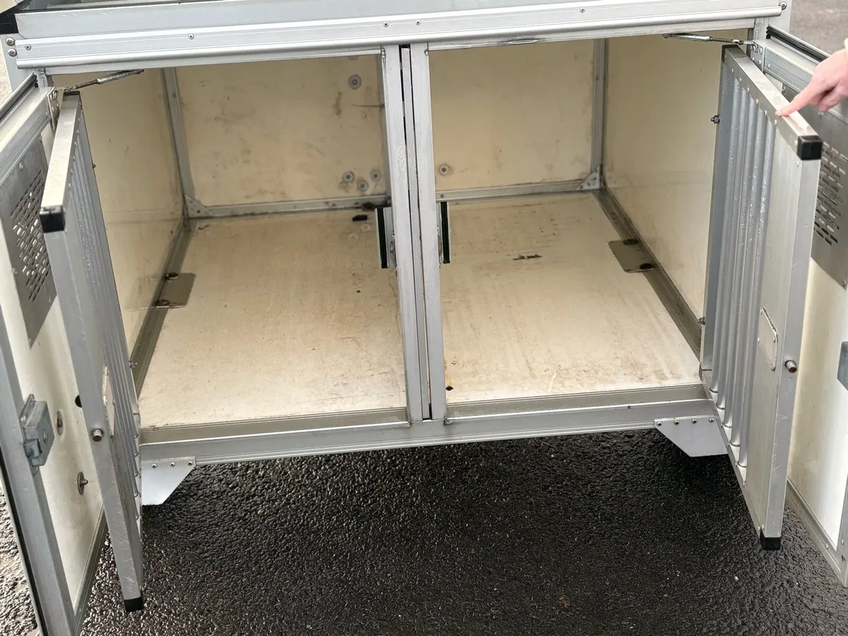 Dog trailer - Image 2