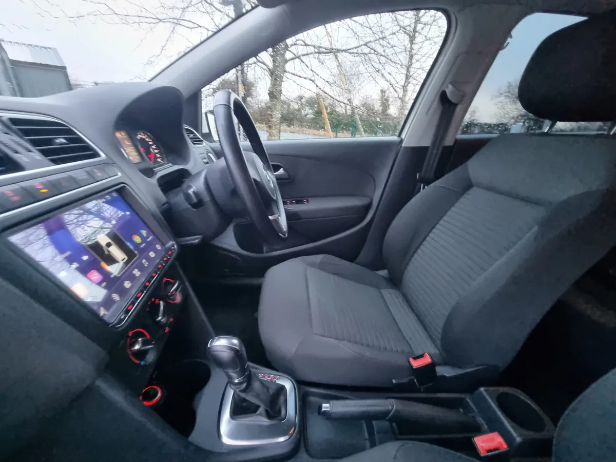 Volkswagen Polo 2013 1.2l automatic €6900 - Image 2