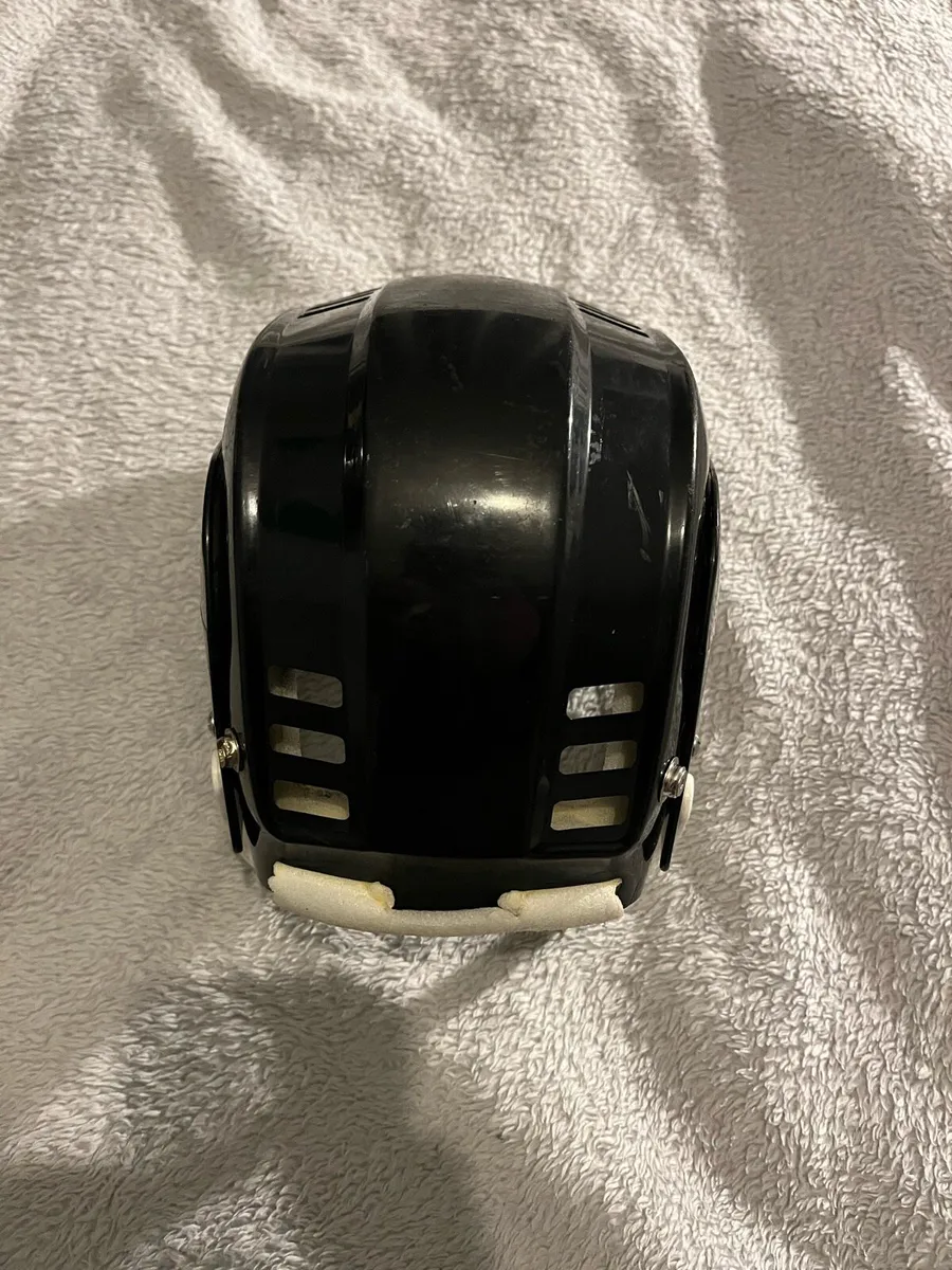 Old style Azzuri Hurling Helmet - Image 4