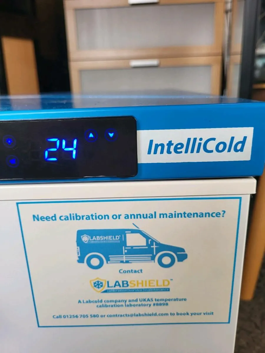 Medical fridge like new - Image 2