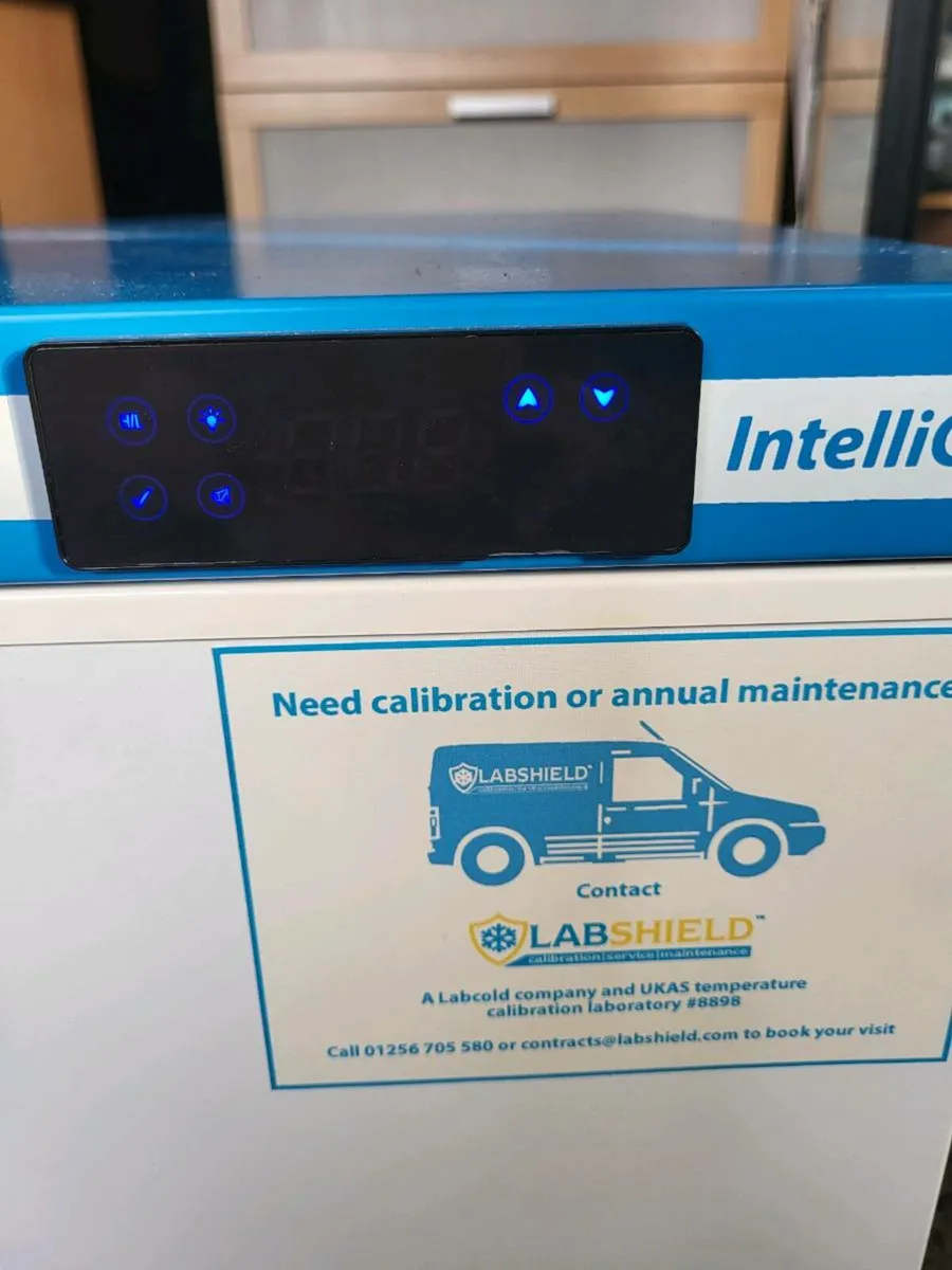 Medical fridge like new - Image 3