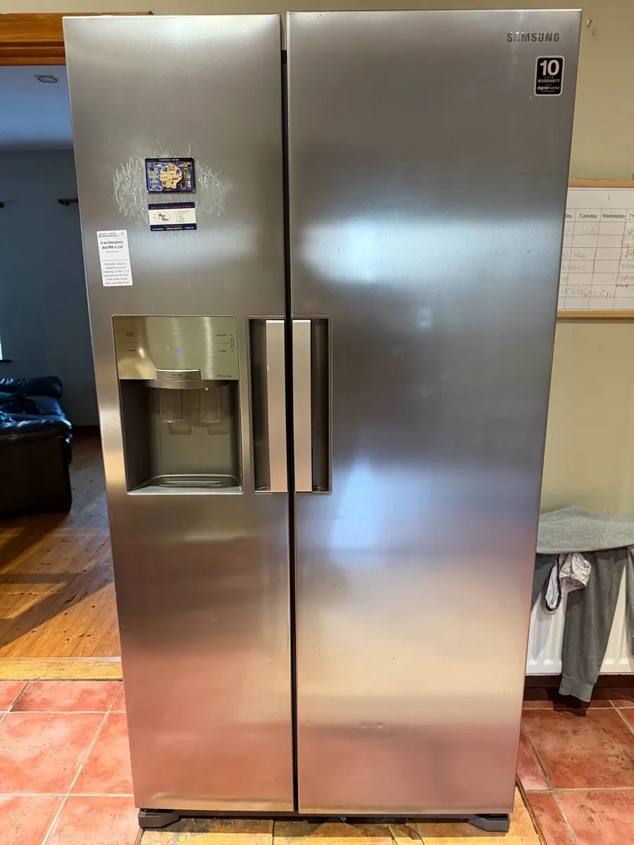 Samsung washing machineAmerican style refrigerator - Image 1