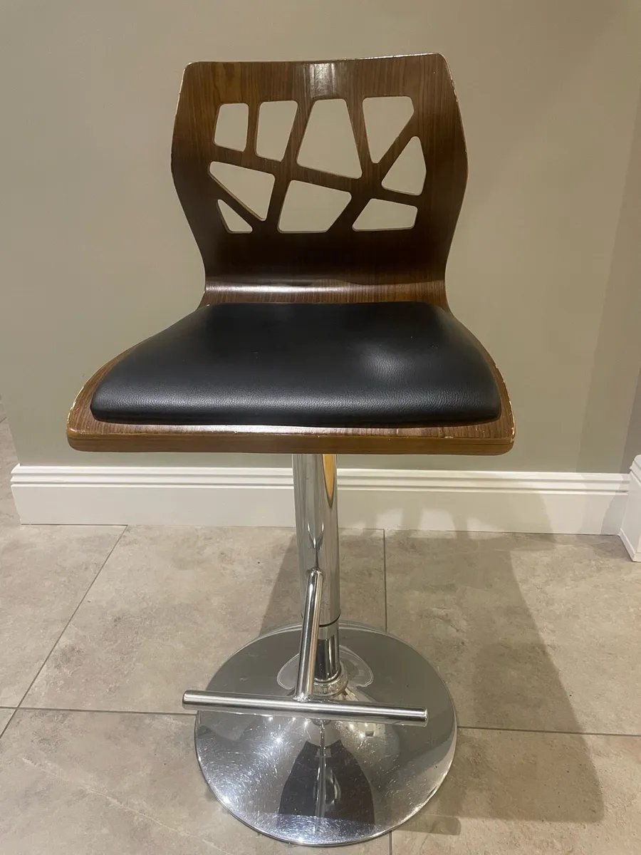Bar stool - Image 1
