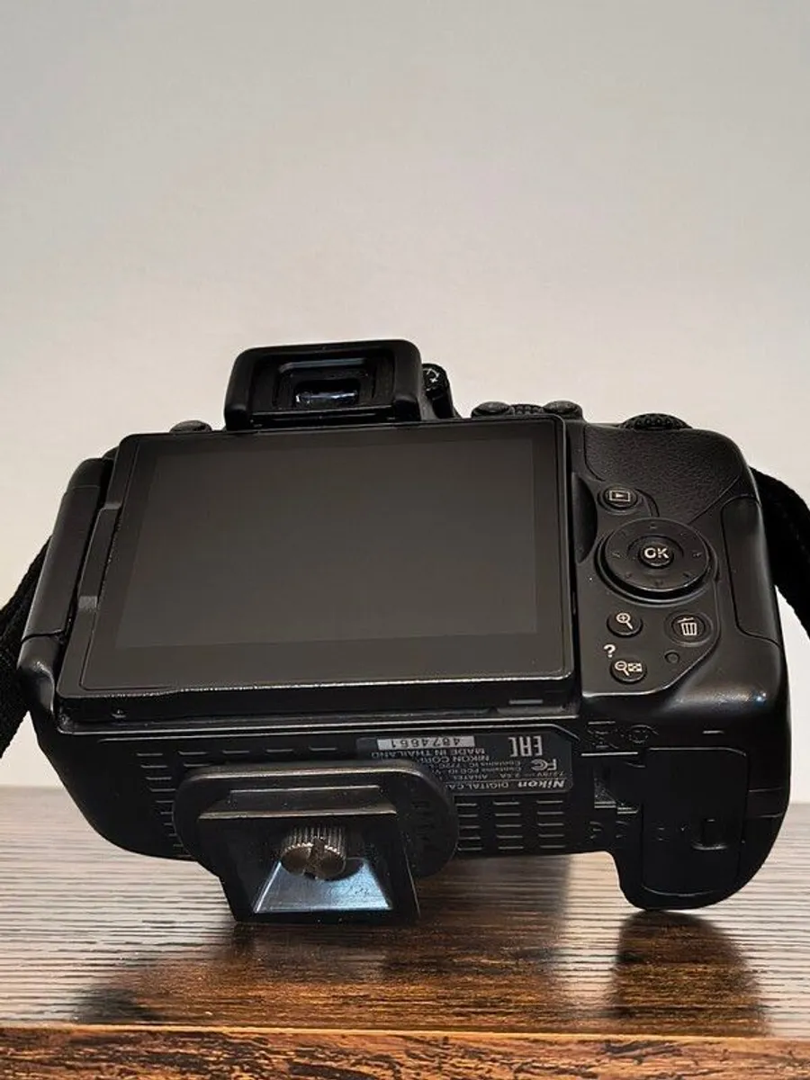 Nikon D5300 Bundle - Image 3