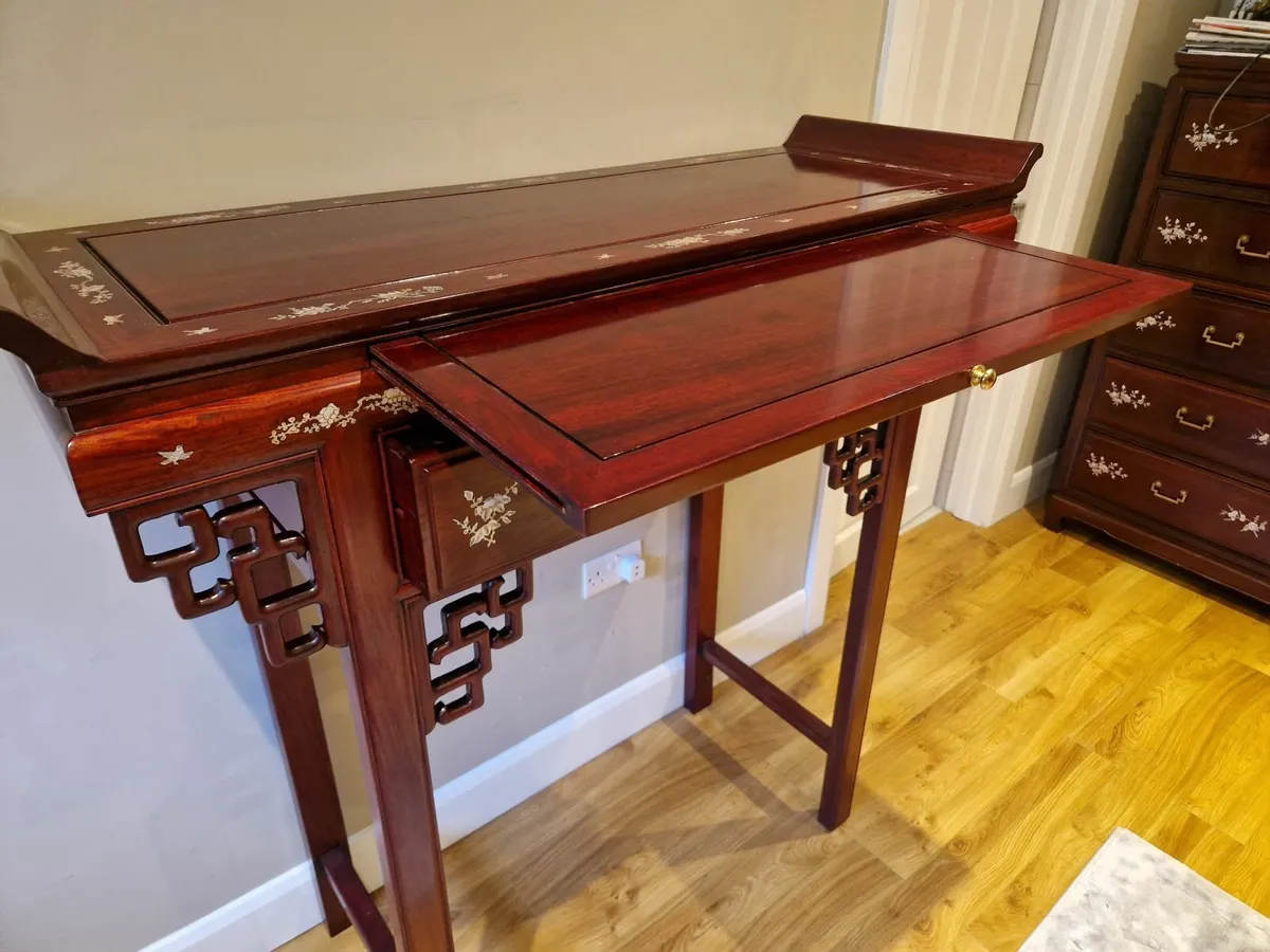 TV table mahagony mother of pearl - Image 2