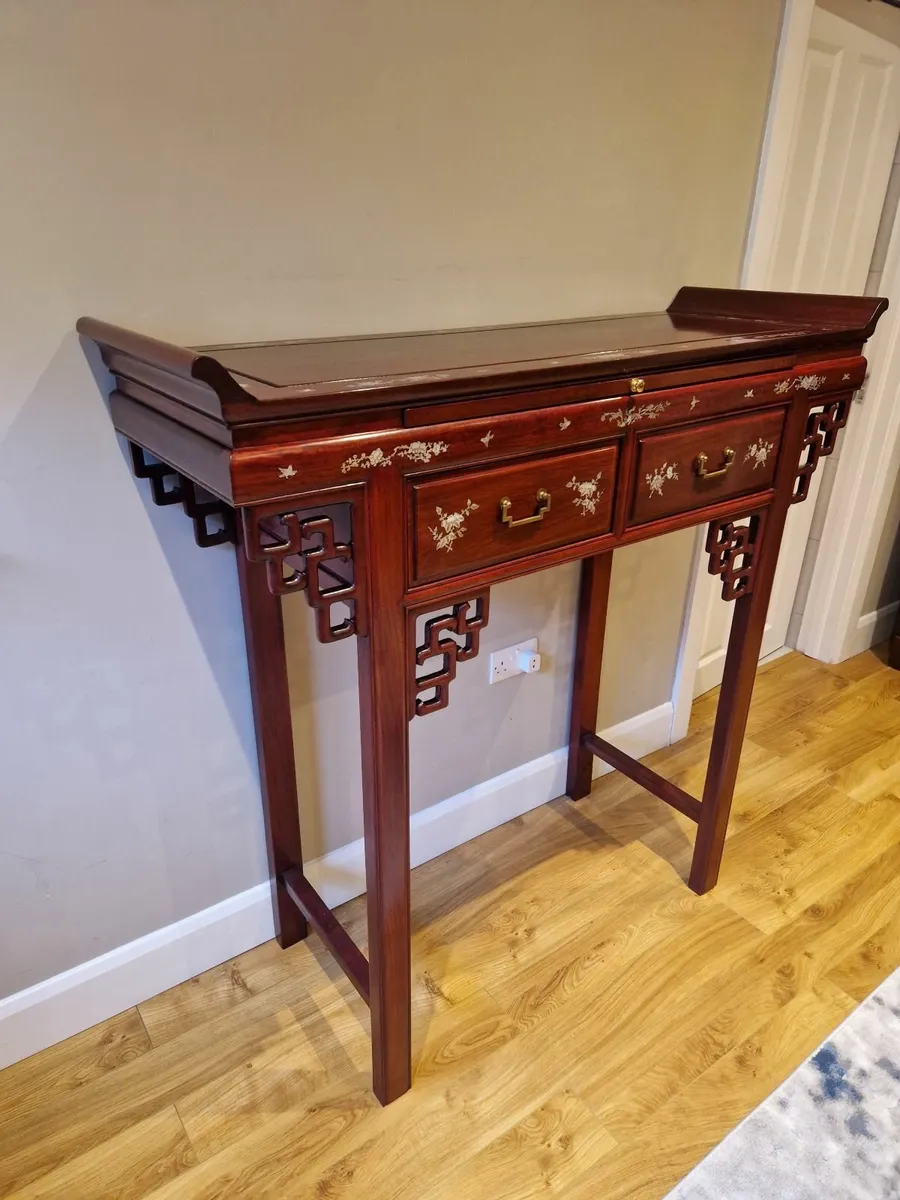 TV table mahagony mother of pearl - Image 3