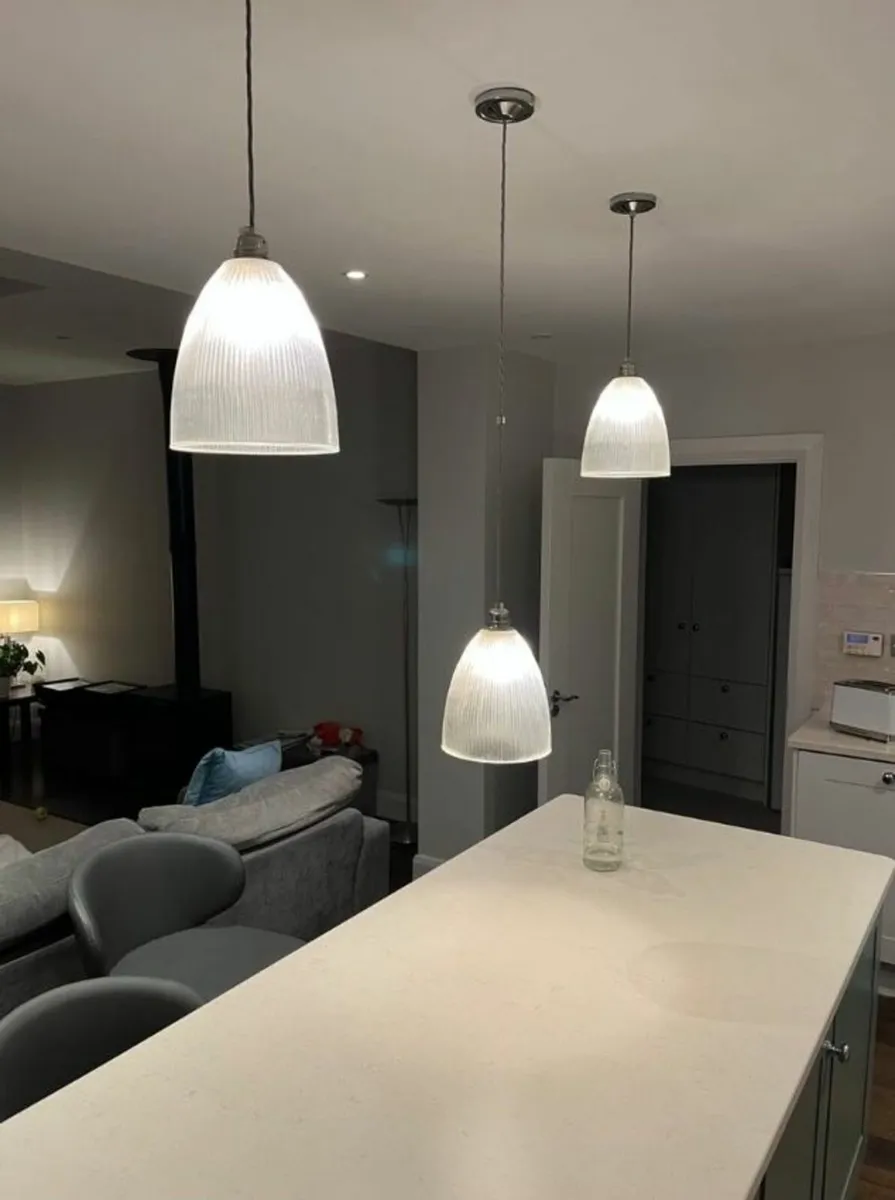 24/7 Electrician - Image 1