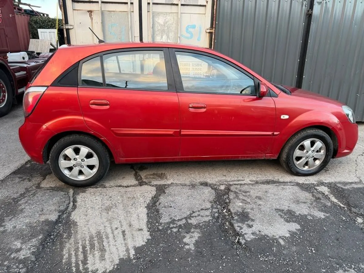 2011 Kia Rio - Image 3