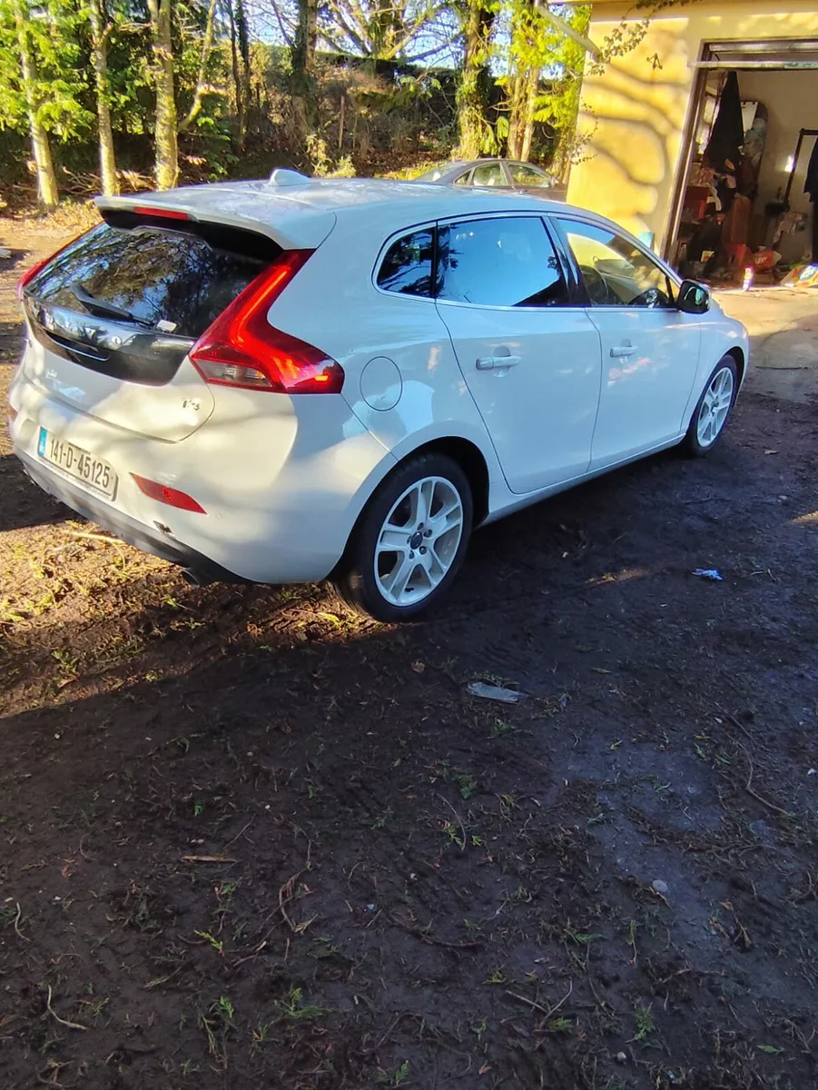 VOLVO V40 1.6 Petrol 180HP Supercharged, Manual Tr - Image 1