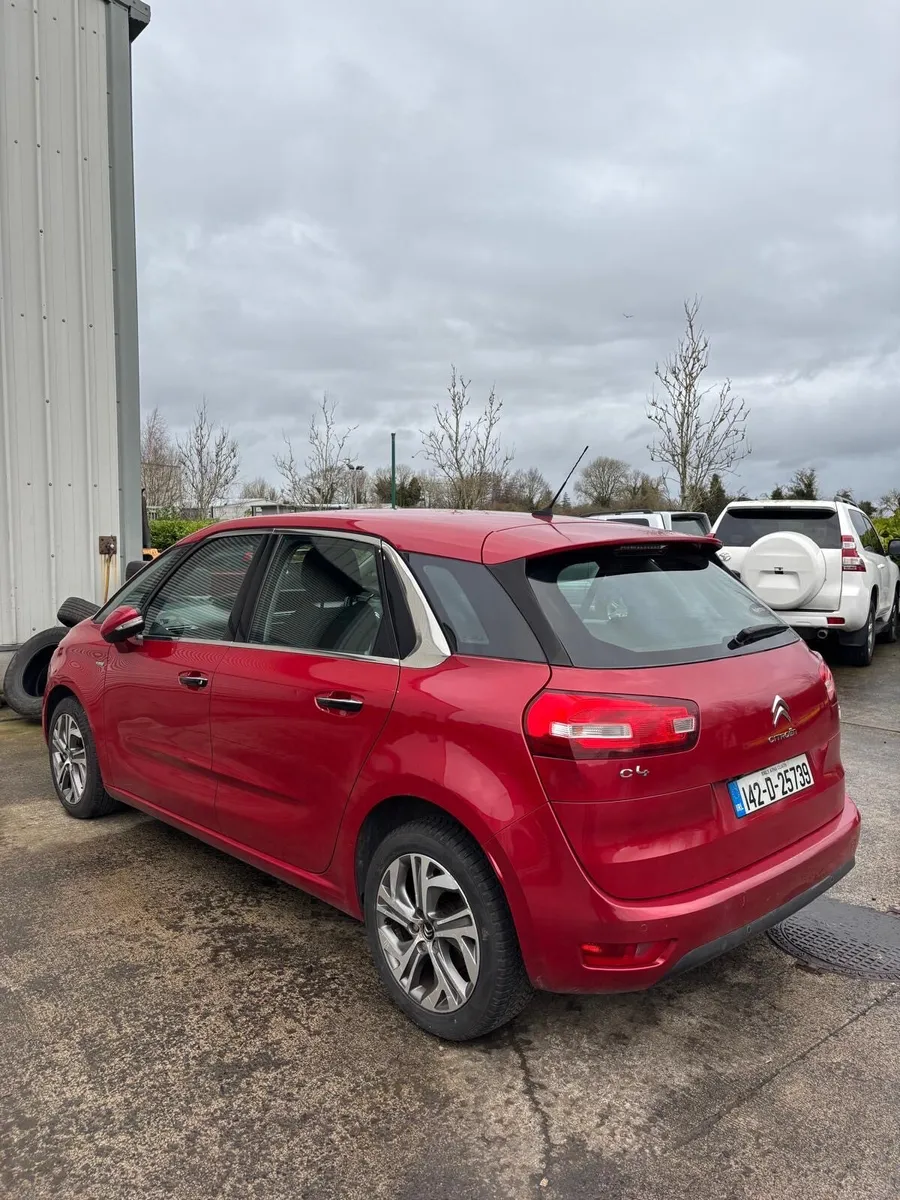 Citreon Picasso 5 seater - Image 3