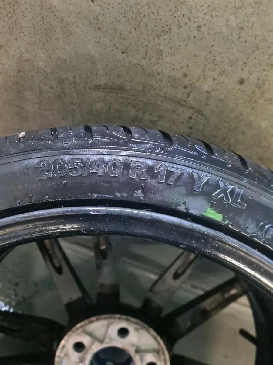 17inch black alloys ,14inch rim/tyres - Image 3