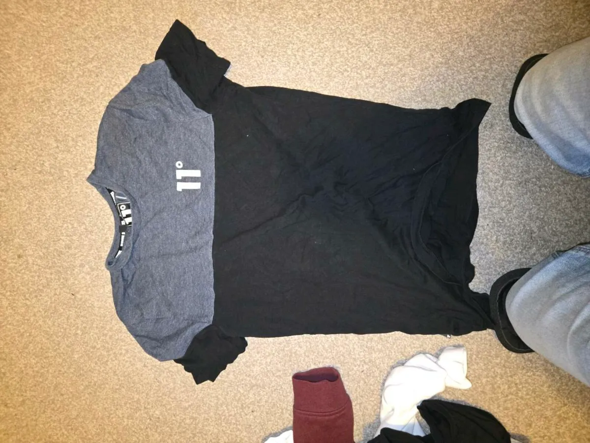 Clothes mix of designer and normal - Image 3