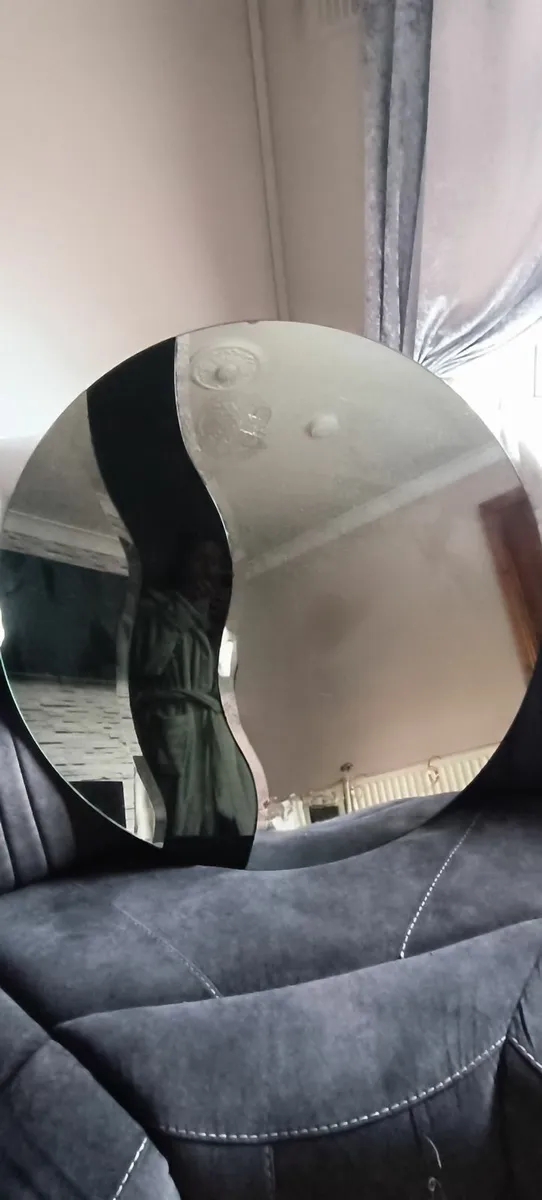 Mirror - Image 1