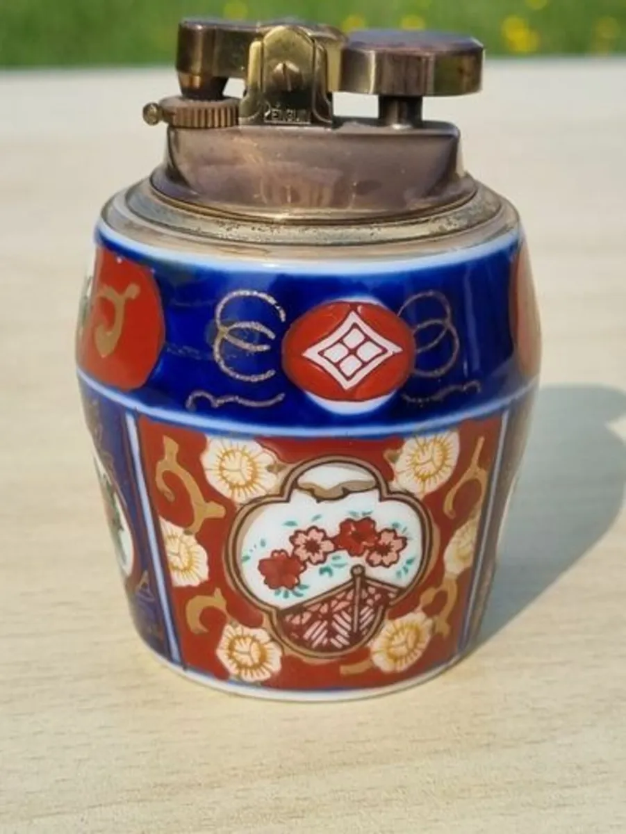 Gold Imari Hand Painted Japan Lighter - Image 2