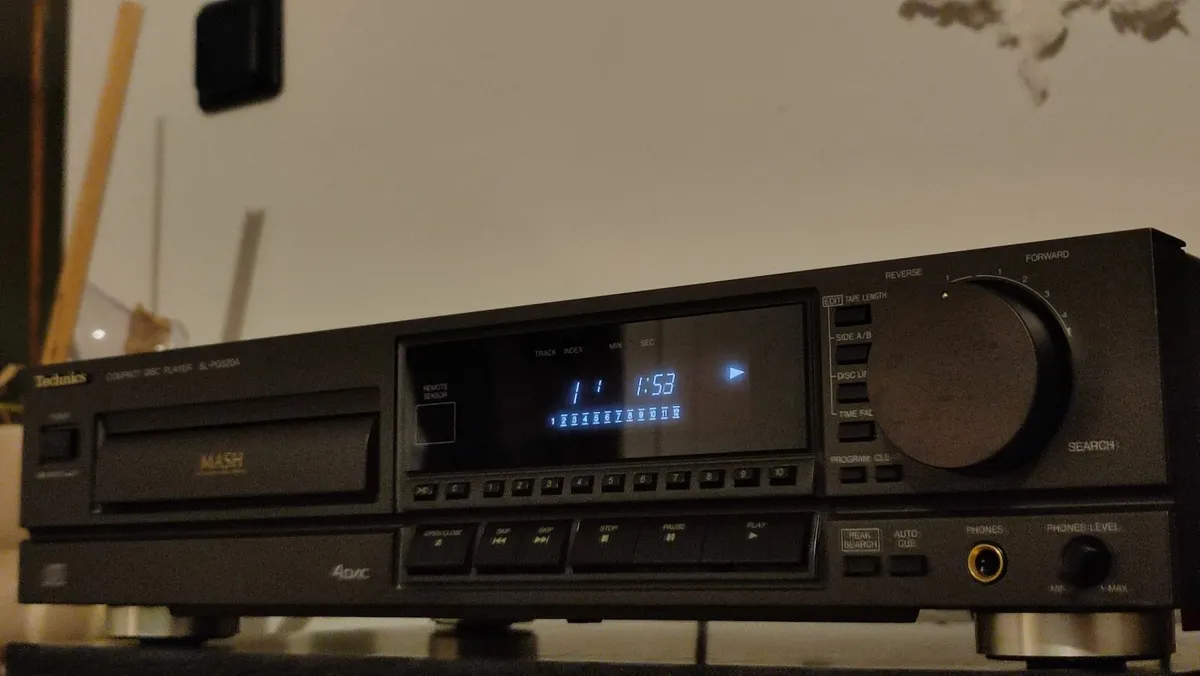 DJ's Technics SL-PG520A,CD player.VGC,full Cleaned - Image 1