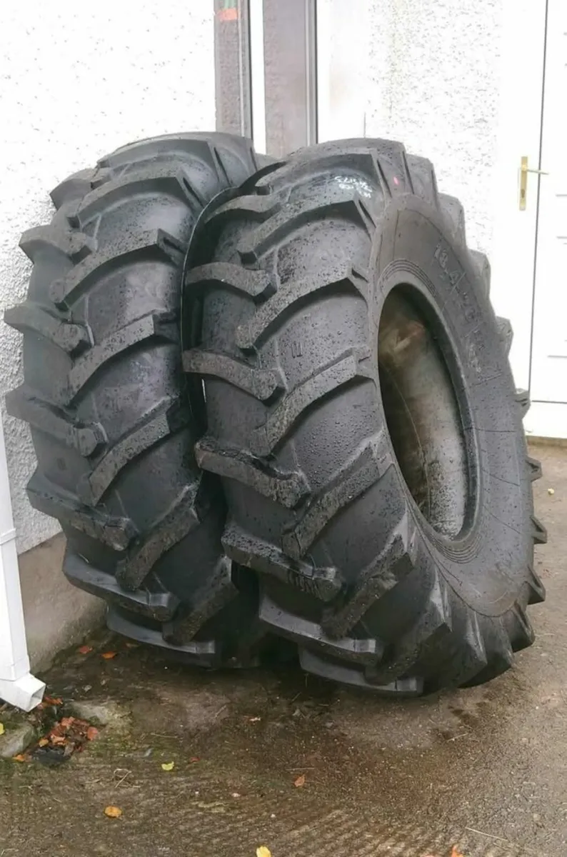 JCB 3CX TYRES - Image 2