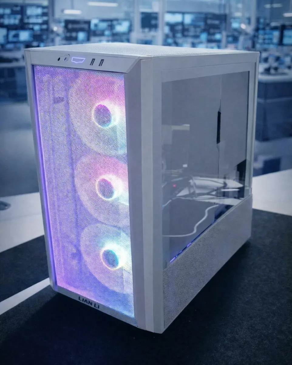 Lian Li High-End Ryzen 7 X3D RX 9070 XT Gaming PC - Image 3