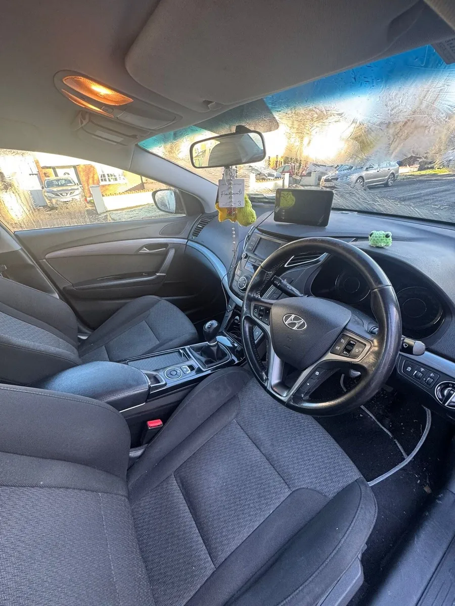 191 Hyundai 140 - Image 3