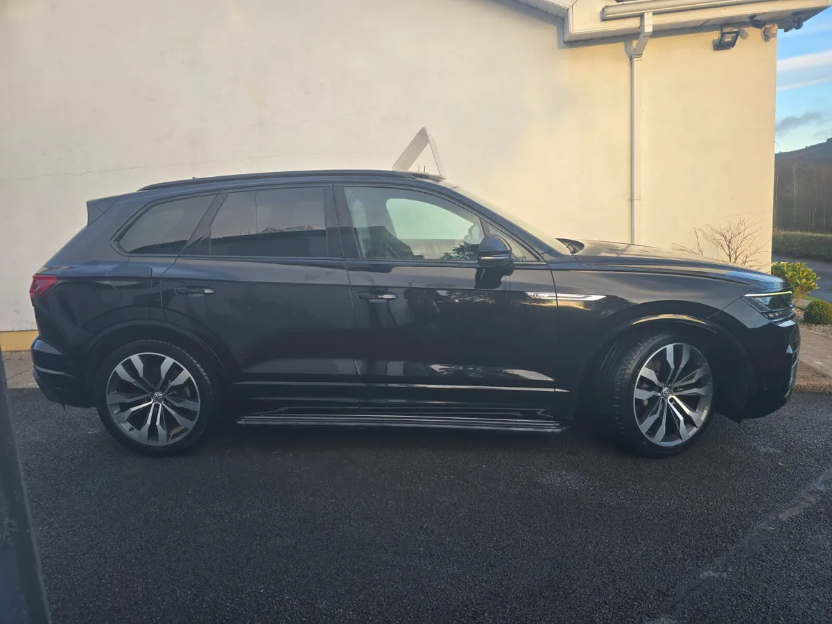 2019 Volkswagen Touareg R-Line 286BHP - Image 3