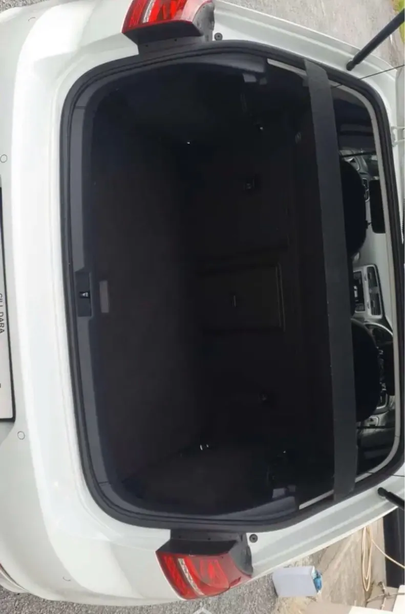 Volkswagen Golf - Image 3