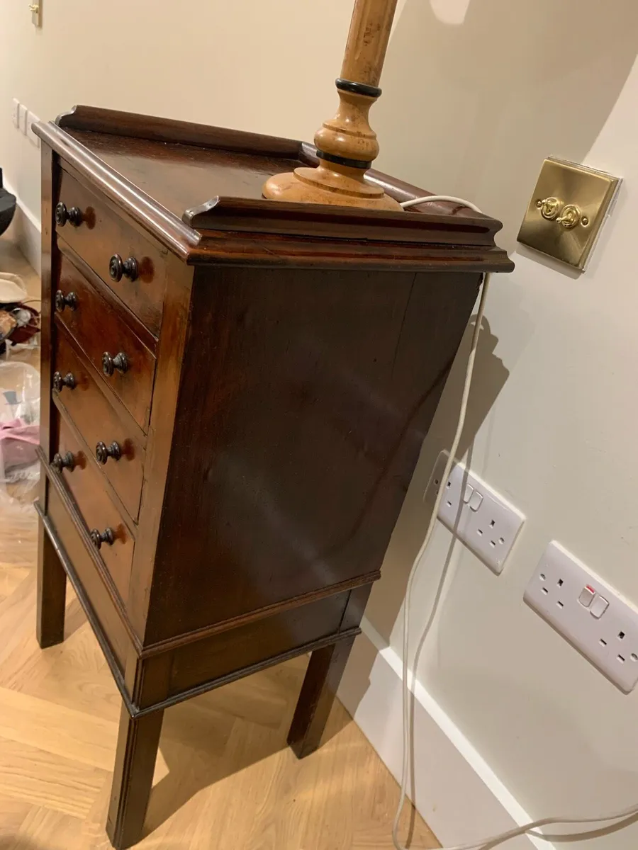 Side Chest - Image 2