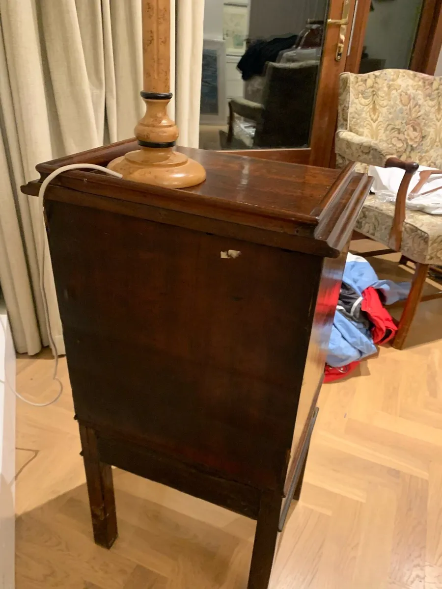 Side Chest - Image 4