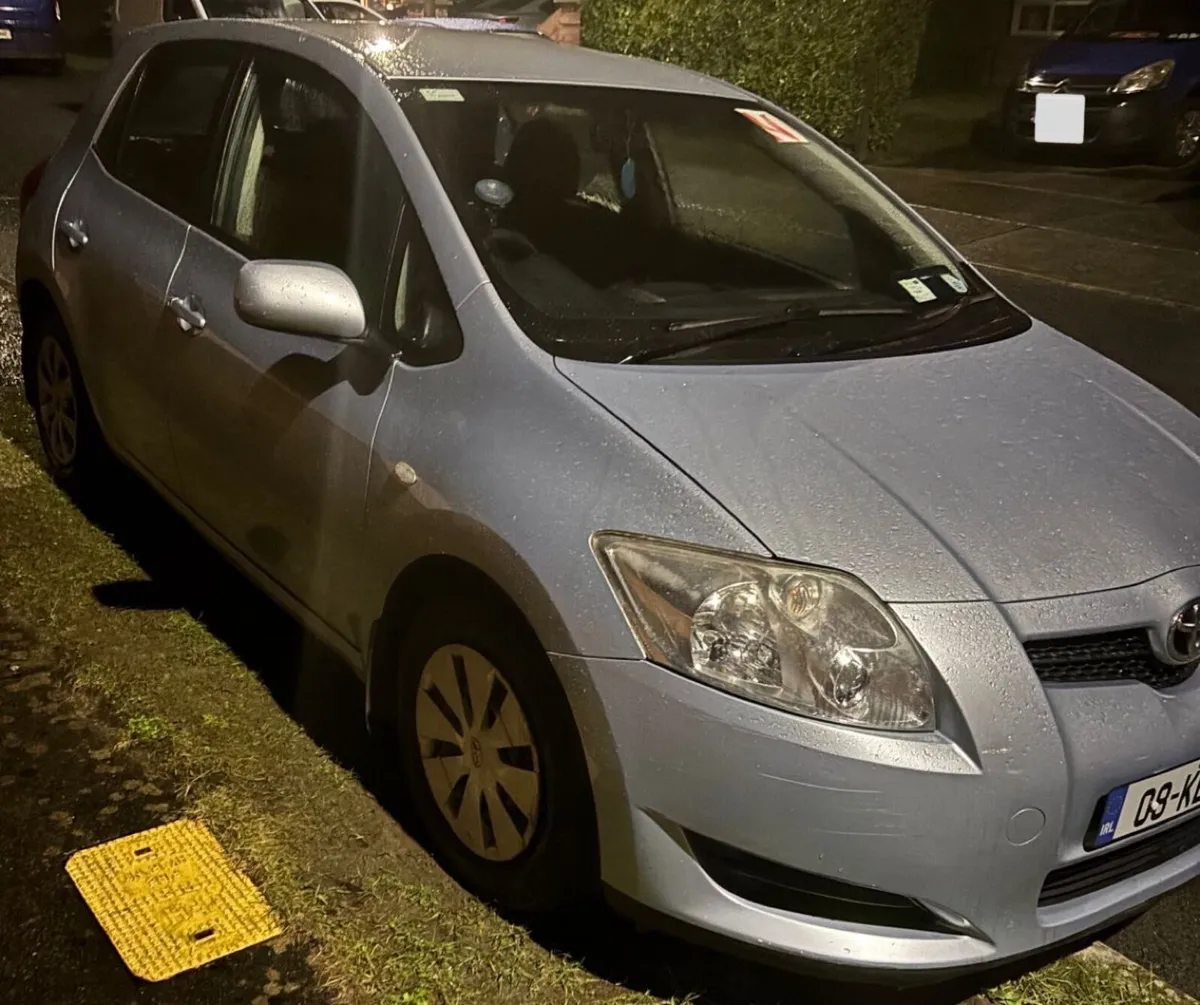 Toyota Auris 2008 - Image 1