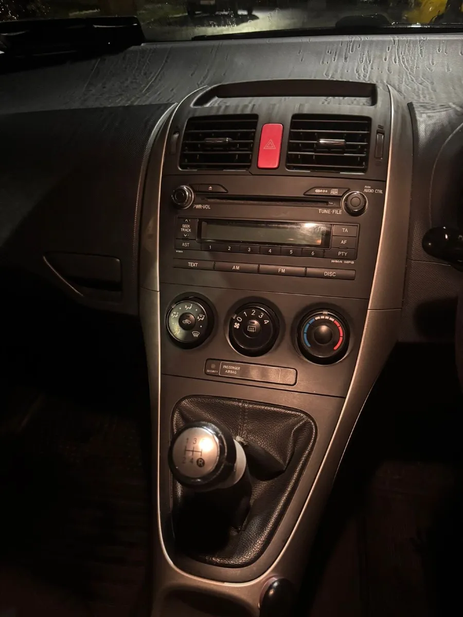 Toyota Auris 2008 - Image 4