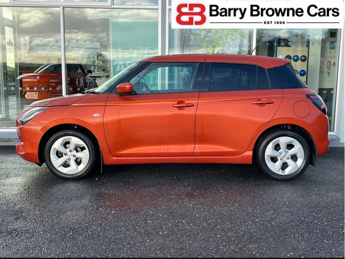 Suzuki Swift 1.2 HYBRID MOTION 5DR - Image 4