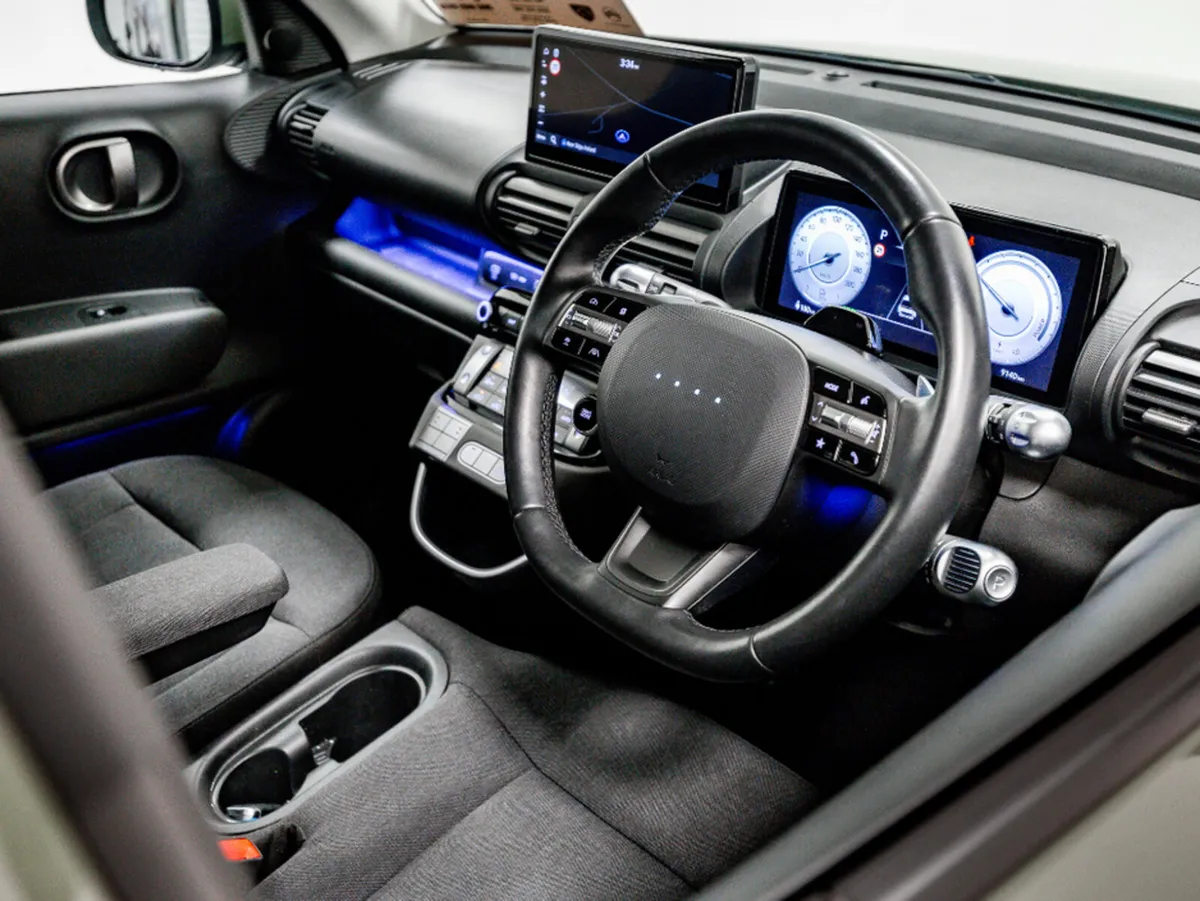 Hyundai INSTER Elegance 49kWh Auto 115HP - Image 2
