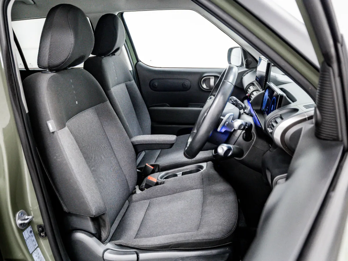 Hyundai INSTER Elegance 49kWh Auto 115HP - Image 3