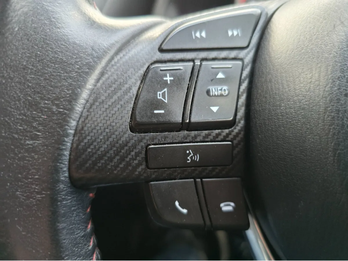 Mazda Mazda3 150PS EXECUTIVE SE 4DR - Image 4