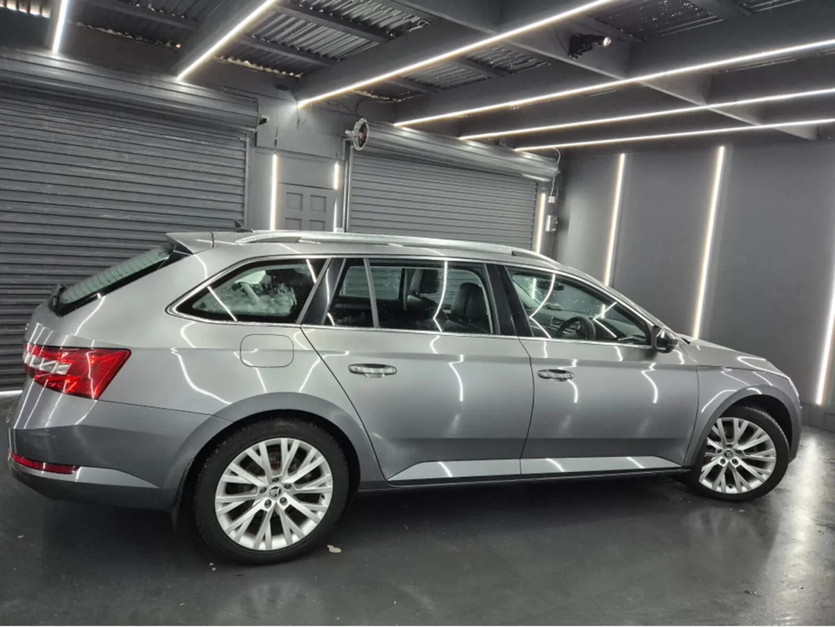 Skoda Superb C STYLE 2.0 TDI 150HP 5DR A DSG - Image 2