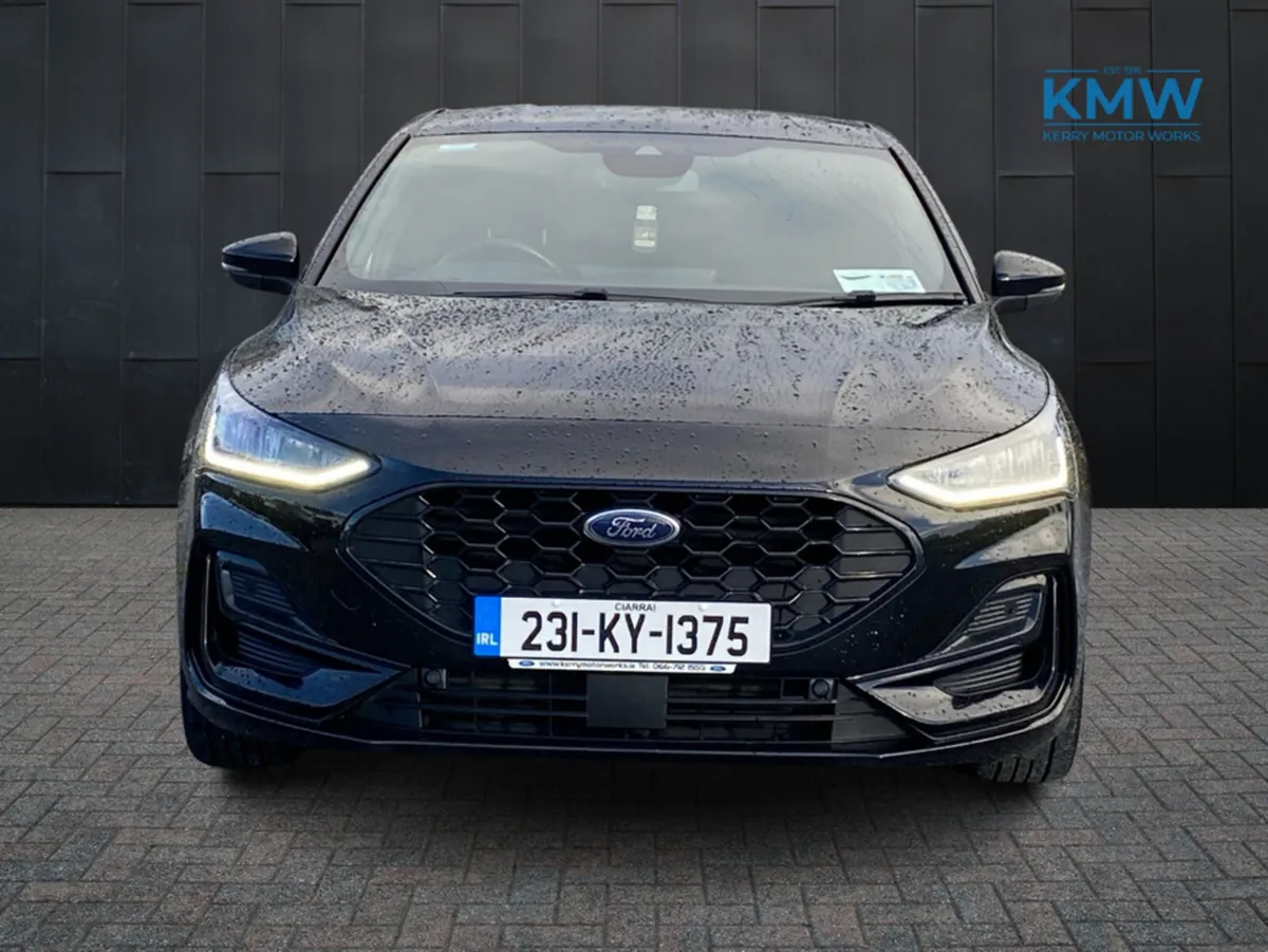 Ford Focus ST-LINE 1.0T 125 M6 FWD 4DR - Image 3