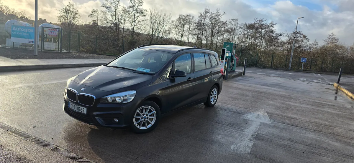 BMW 2-Series 7 Seater One Owner from new - Image 2