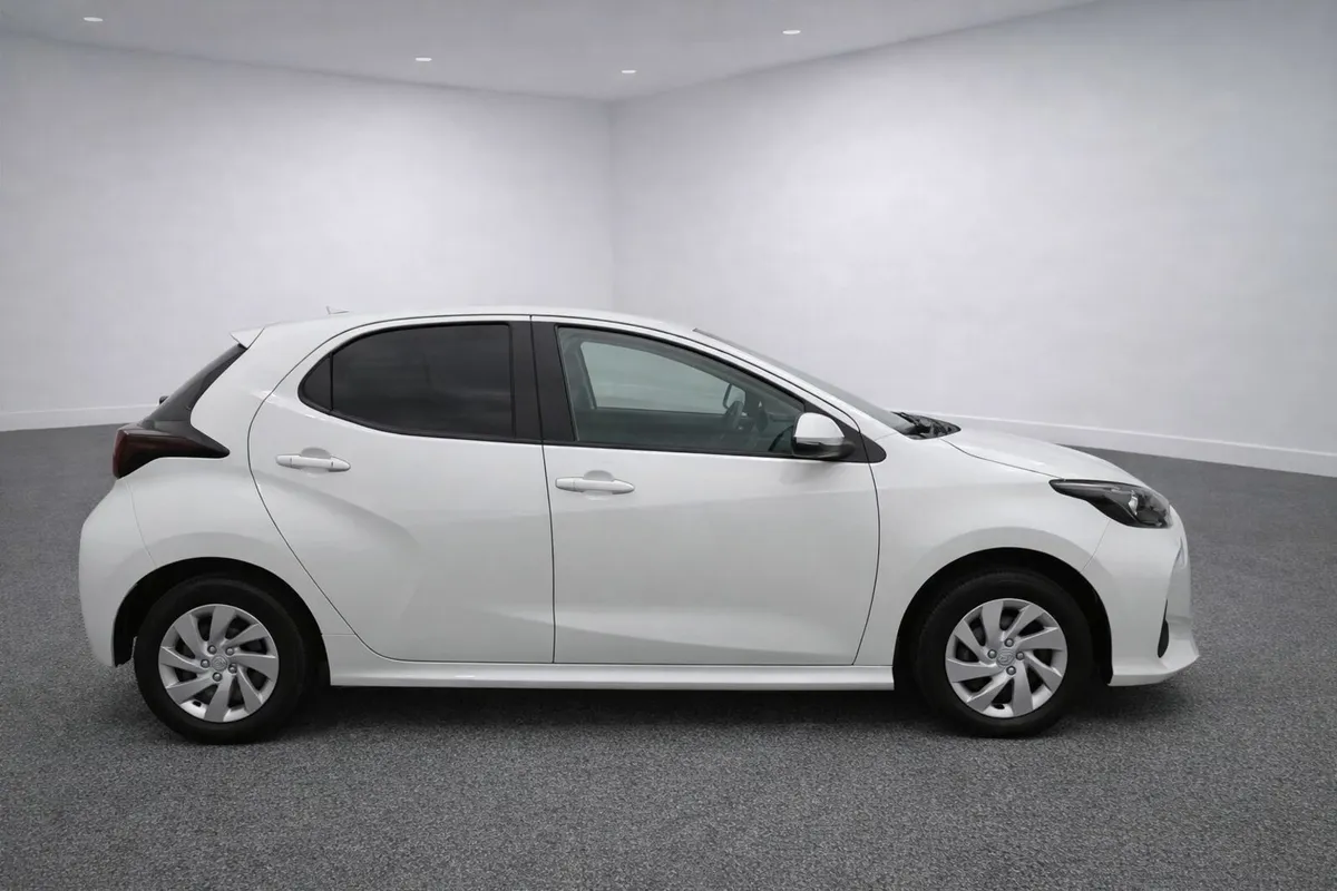 Toyota Yaris - 1.0 - 2021 (212) - Image 2