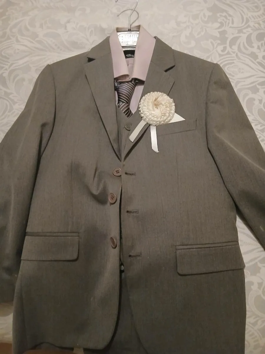 Boys Communion suit - Image 1